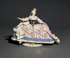 Meissener Figur einer Frau